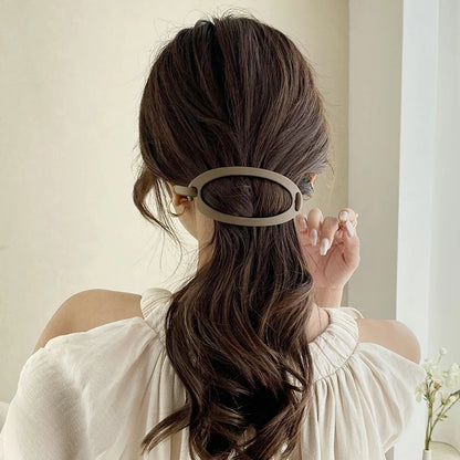 Large Duckbill Hair Clip for Women – Geometric Plastic Top Claw Clamp Hair Accessory - Vellévia