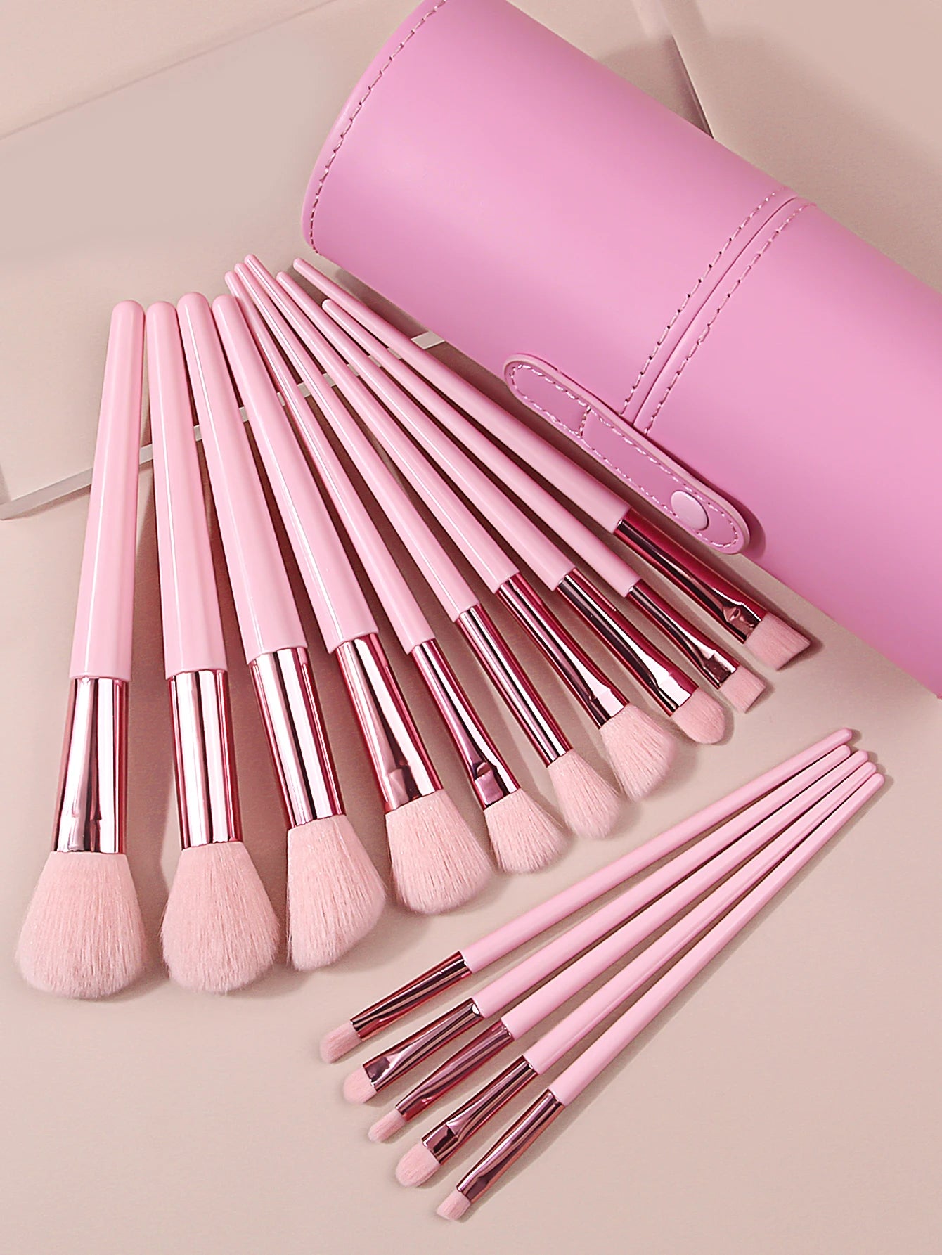 15-Piece Professional Makeup Brush Set with Waterproof Travel Storage Bucket – Soft Facial Brush Kit - Vellévia
